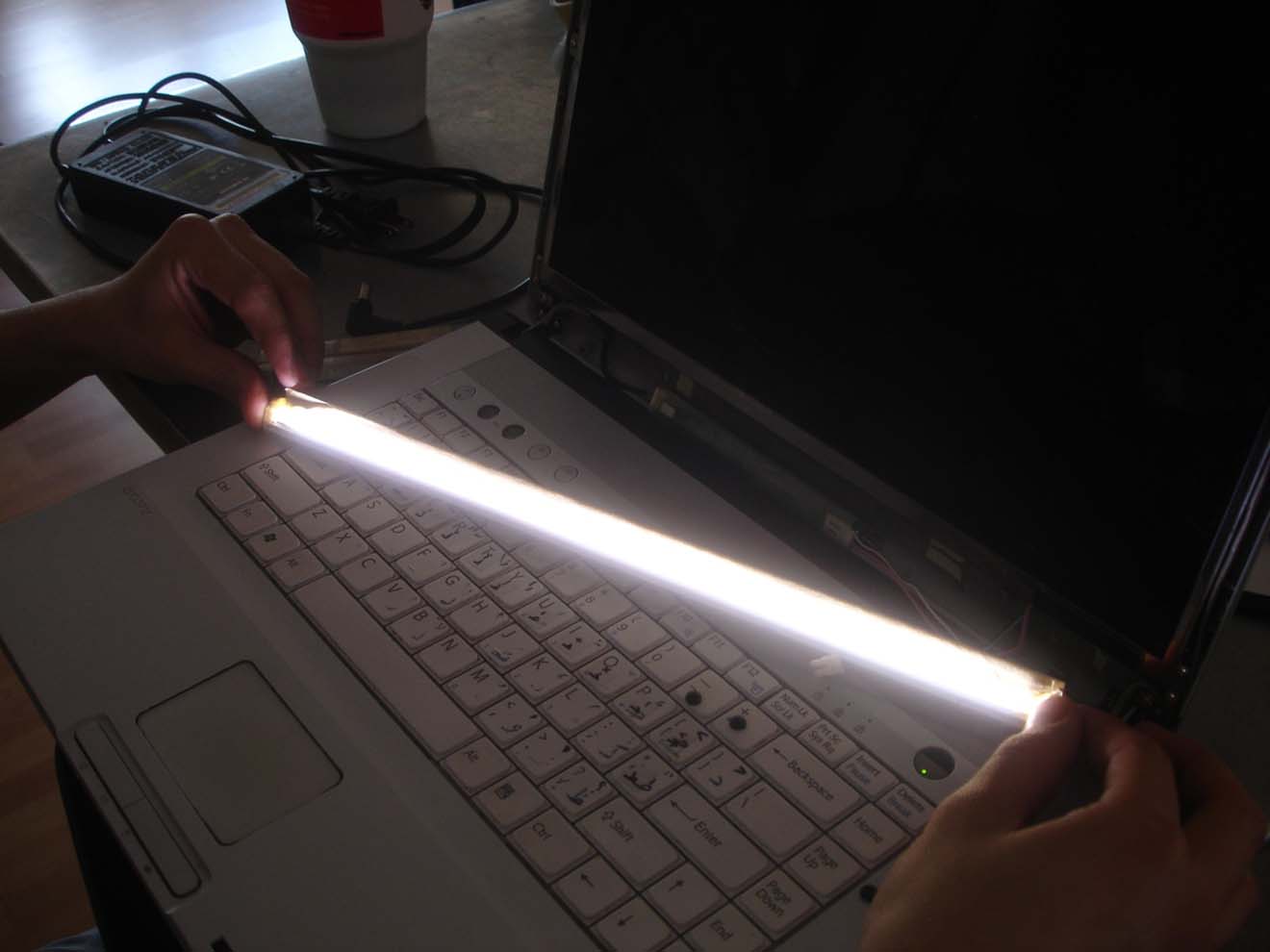 Замена и ремонт подсветки экрана ноутбука в Чебоксарах