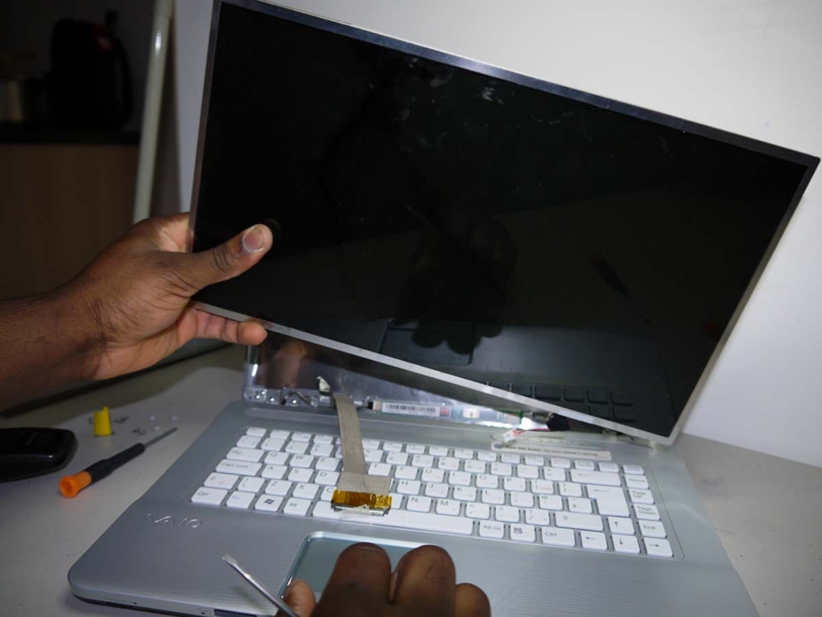 Замена экрана ноутбука Sony в Чебоксарах